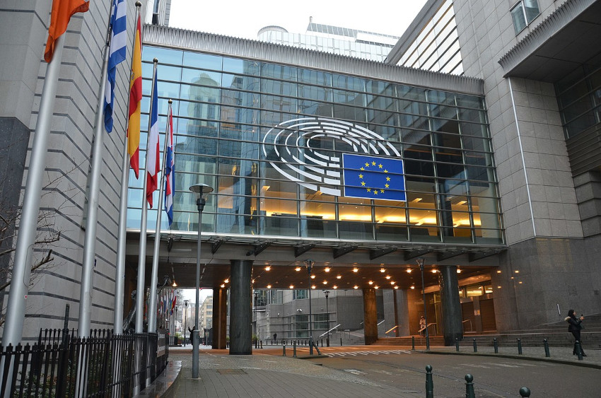 La UE ha creado un nuevo derecho fundamental en la defensa de sus intereses financieros y en la protección de los denunciantes de corrupción